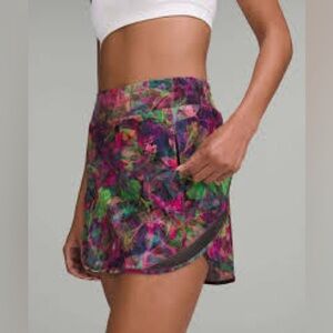 Lululemon Hotty Hot Skort Size 4 Vivid Floral